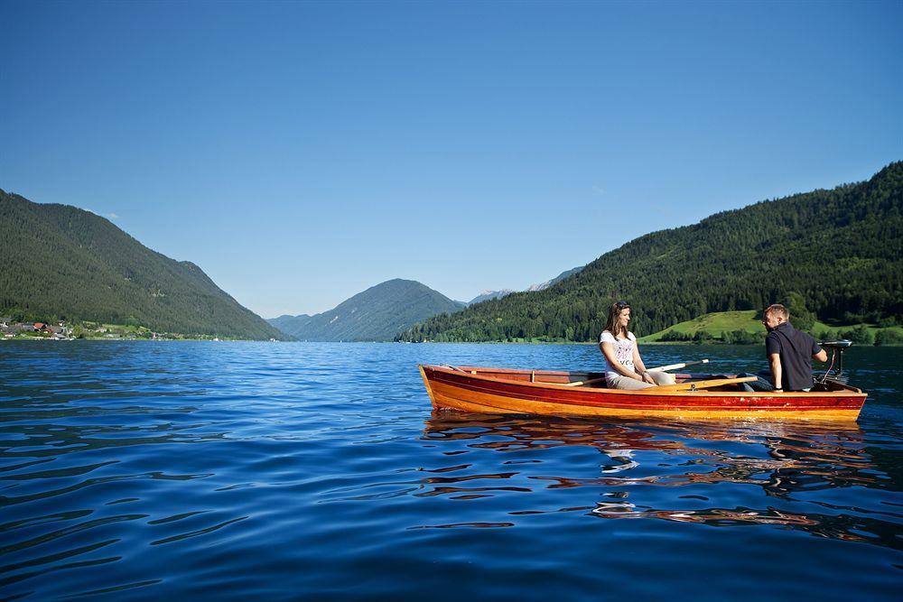 Strandhotel Am Weissensee Bagian luar foto